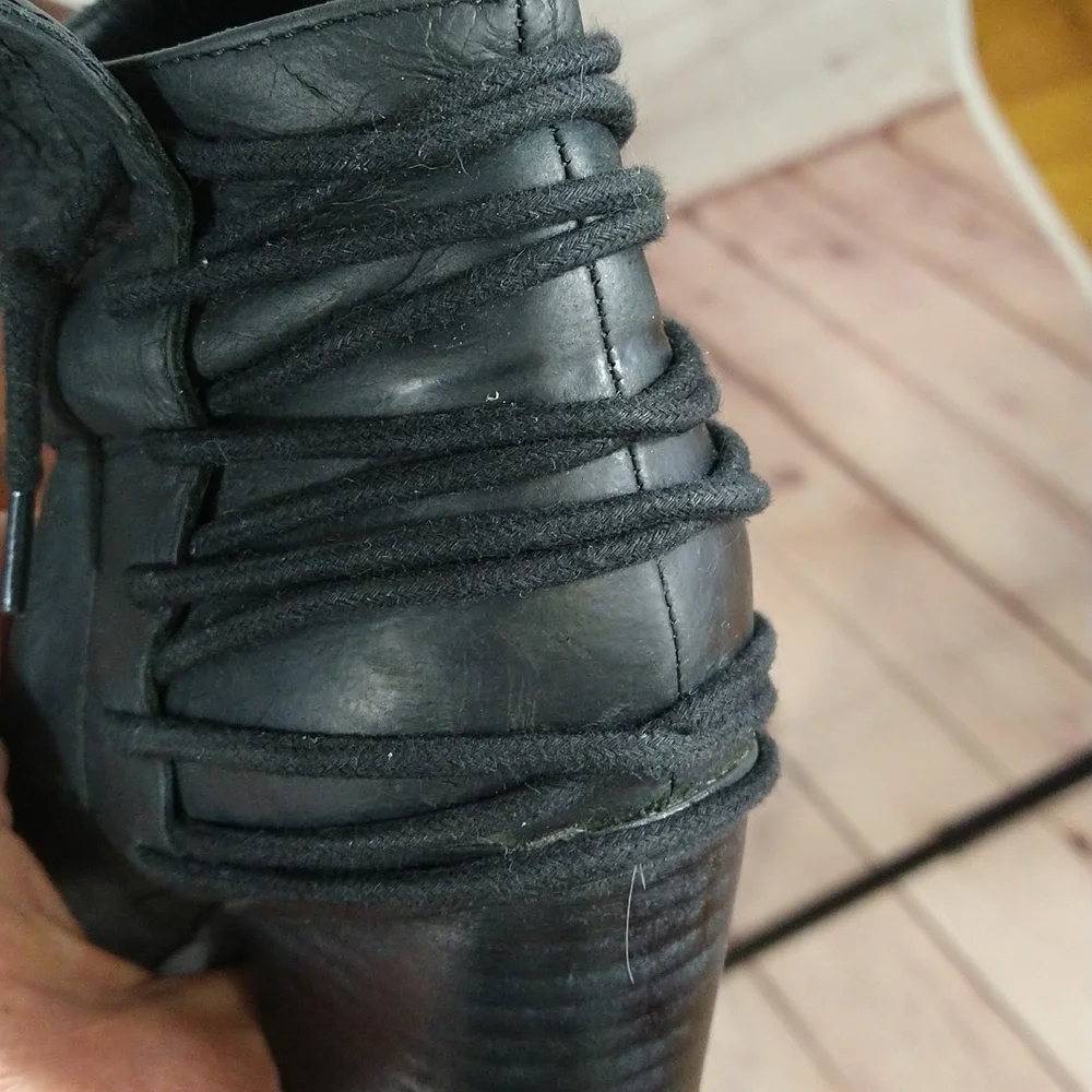 Steve Madden Black Leather Ankle Boots